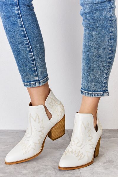 Melody Embroidered Boots