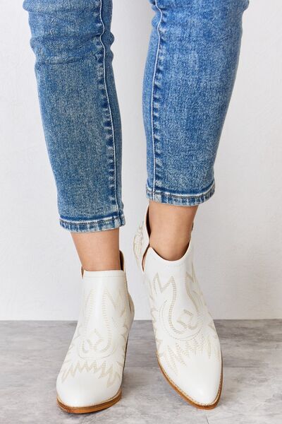 Melody Embroidered Boots